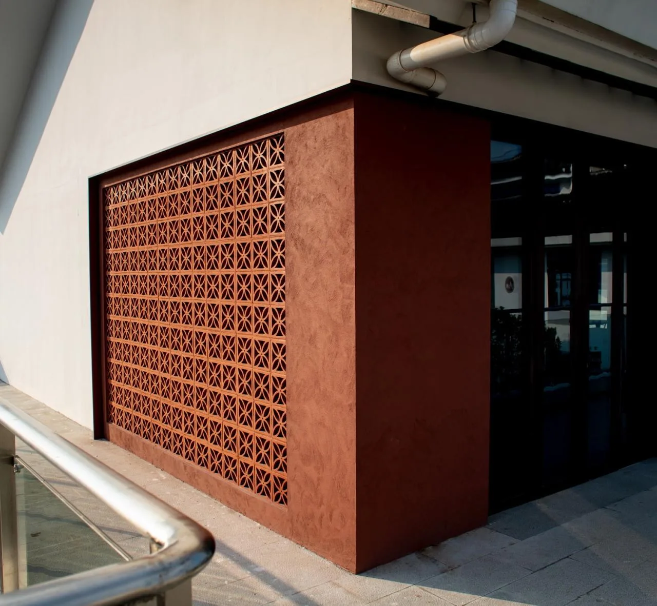 BIM Architecture | Here and Now: A Small House Built in a Flower Garden - Gangyan Flower Exchange Center/Chuanglin Zebai