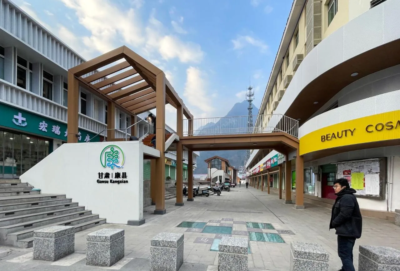 BIM Architecture | Renewal Design of Xinxinzi Bridge and Surrounding Commercial Street in Kang County/He Wei Studio of Sanwen Architecture
