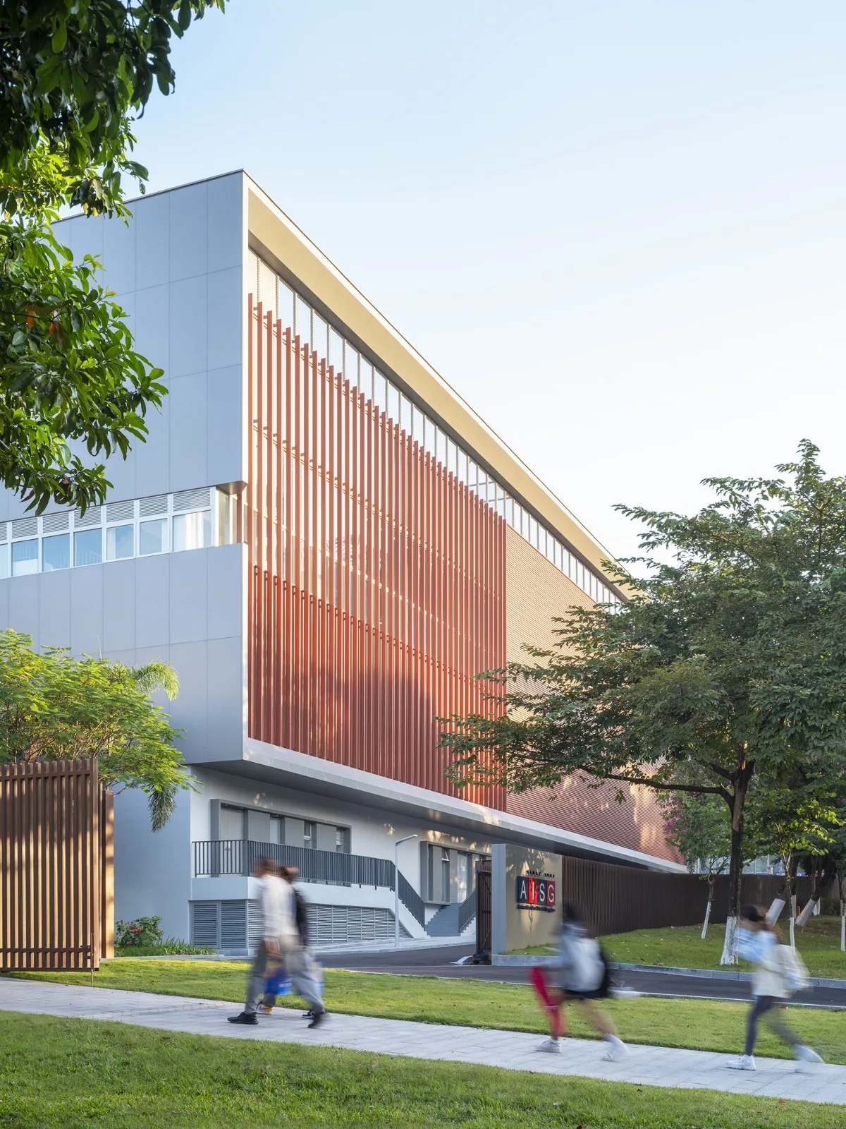 BIM Architecture | Guangzhou American Foreign Children's School Science City Campus/Perkins& Will