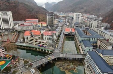 BIM Architecture: Renovation of Xinxinzi Bridge and Adjacent Commercial Street in Kang County by He Wei Studio, Sanwen Architecture-BIM WORLD