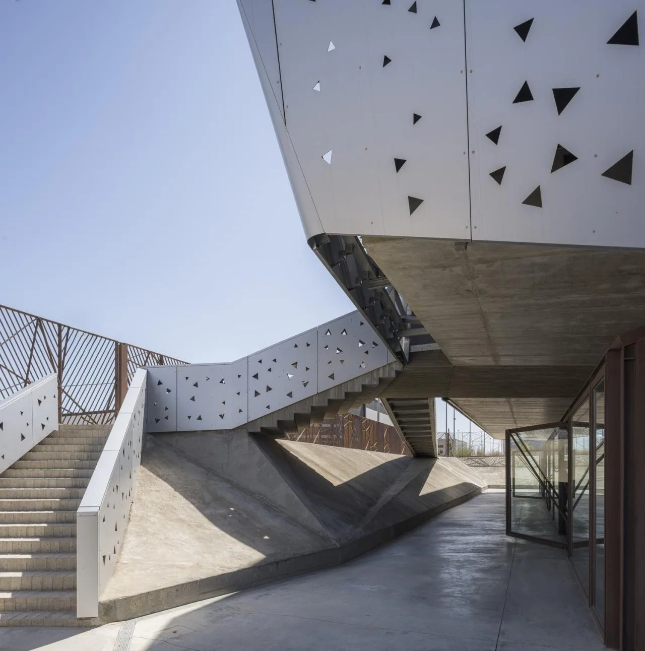 BIM Architecture | Microbial Chemistry Laboratory/PENELAS Architects