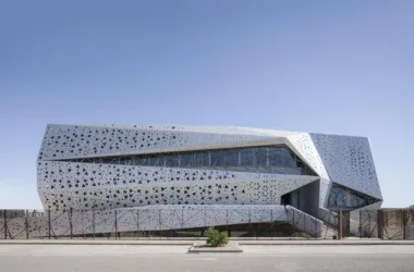 BIM-Designed Microbial Chemistry Laboratory by PENELAS Architects-BIM WORLD