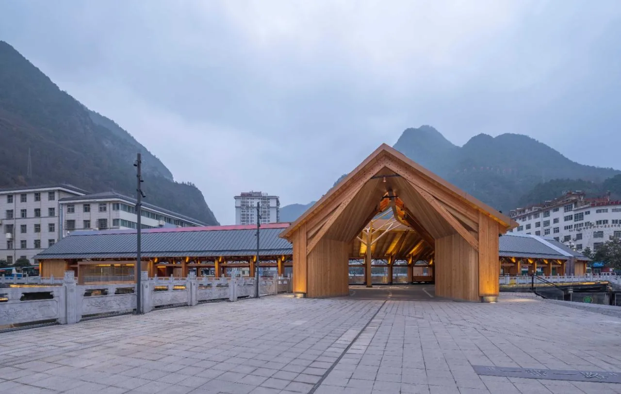 BIM Architecture | Renewal Design of Xinxinzi Bridge and Surrounding Commercial Street in Kang County/He Wei Studio of Sanwen Architecture