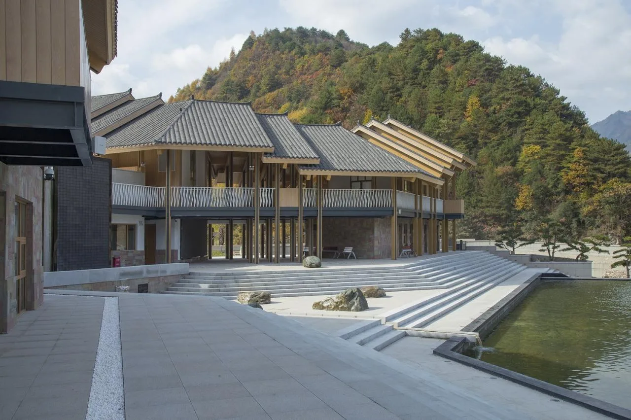 BIM Architecture | Dragon shaped Architecture: Kang County Tourism Tourist Distribution Center/Symbiotic Architecture Farmers Architects