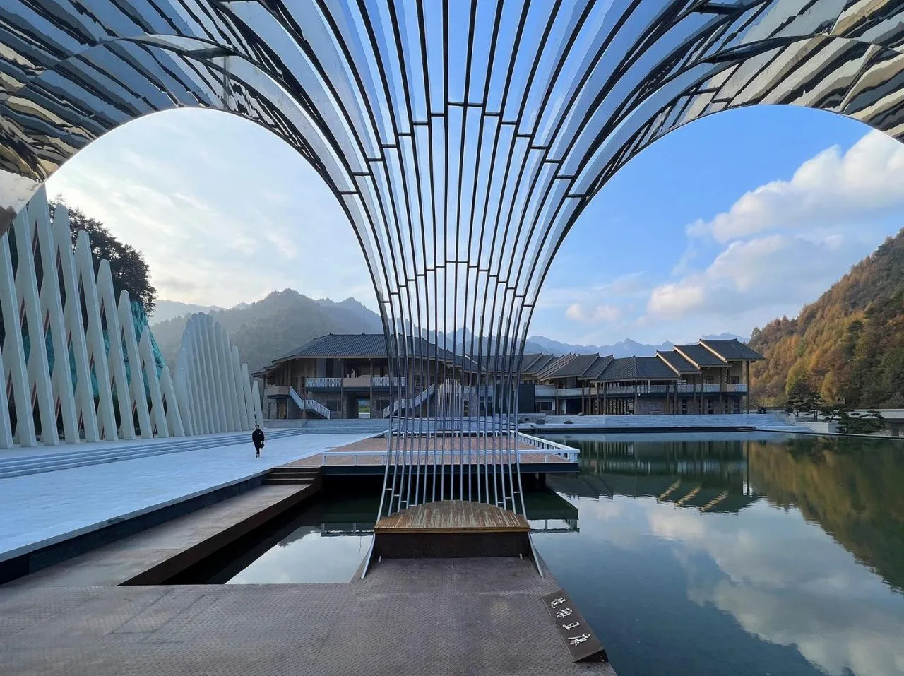 BIM Architecture | Dragon shaped Architecture: Kang County Tourism Tourist Distribution Center/Symbiotic Architecture Farmers Architects