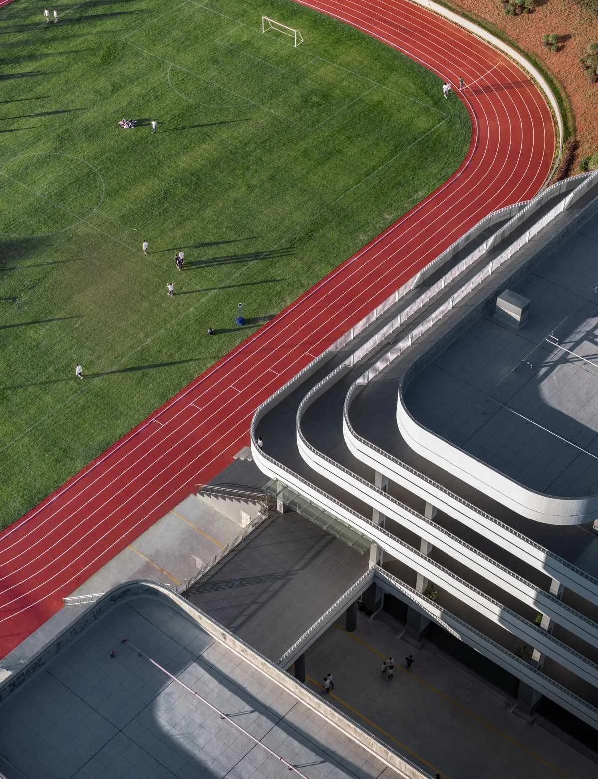 BIM Architecture | Gazing at Clouds by the Mountain: Design Record of Hongyu Middle School in Yuxi, Yunnan Province/Introduction to the Integration of Production and Education Research Center