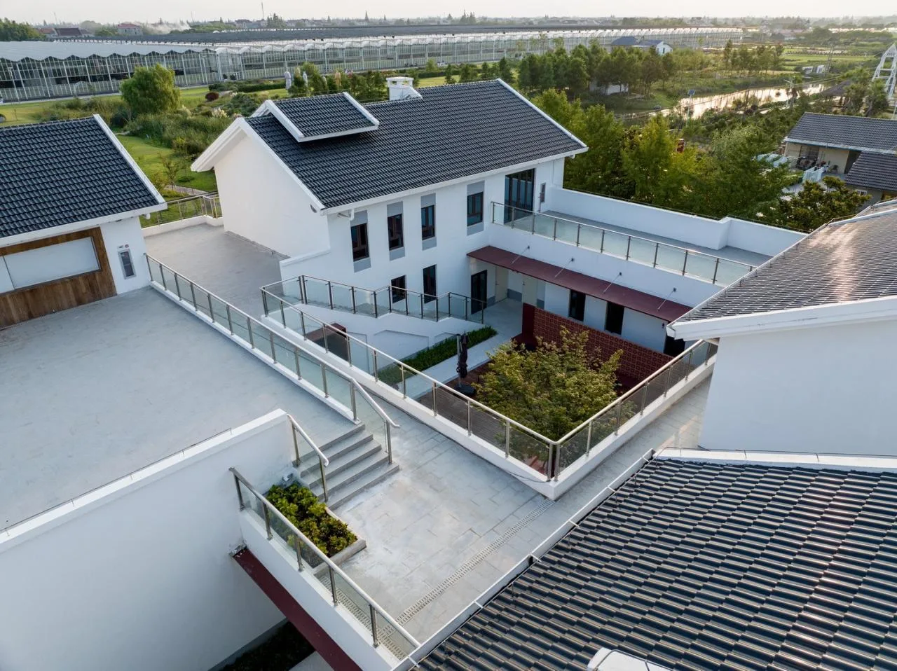 BIM Architecture | Here and Now: A Small House Built in a Flower Garden - Gangyan Flower Exchange Center/Chuanglin Zebai