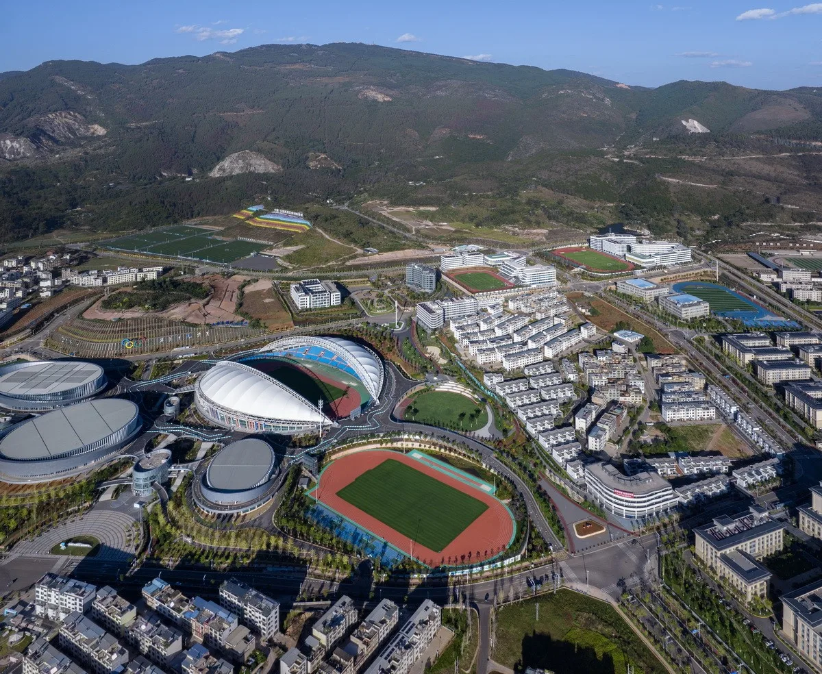 BIM Architecture | Gazing at Clouds by the Mountain: Design Record of Hongyu Middle School in Yuxi, Yunnan Province/Introduction to the Integration of Production and Education Research Center