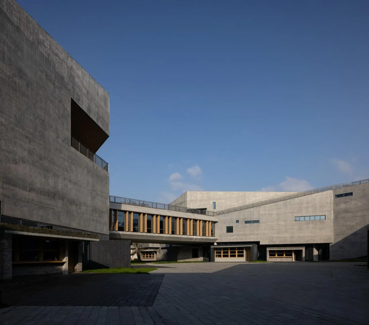 BIM Architecture | Lishui's Largest Art Complex: Guyan Painting Village Art Center/Meng Fanhao Line+Architectural Firm