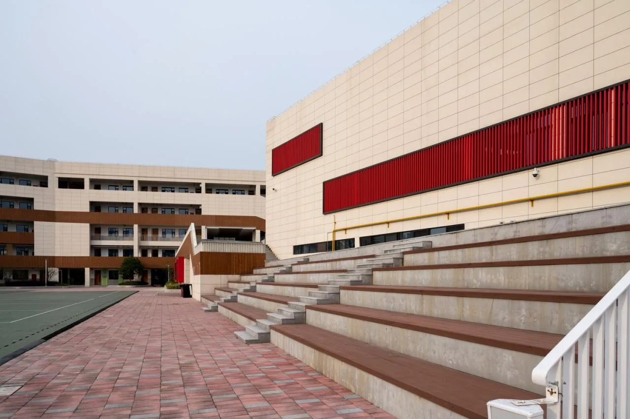 BIM Architecture | Here and Now: High Density Campus Practice for Classroom Teaching - Qingpu Lansheng Siyuan Middle School/Chuanglin Zebai
