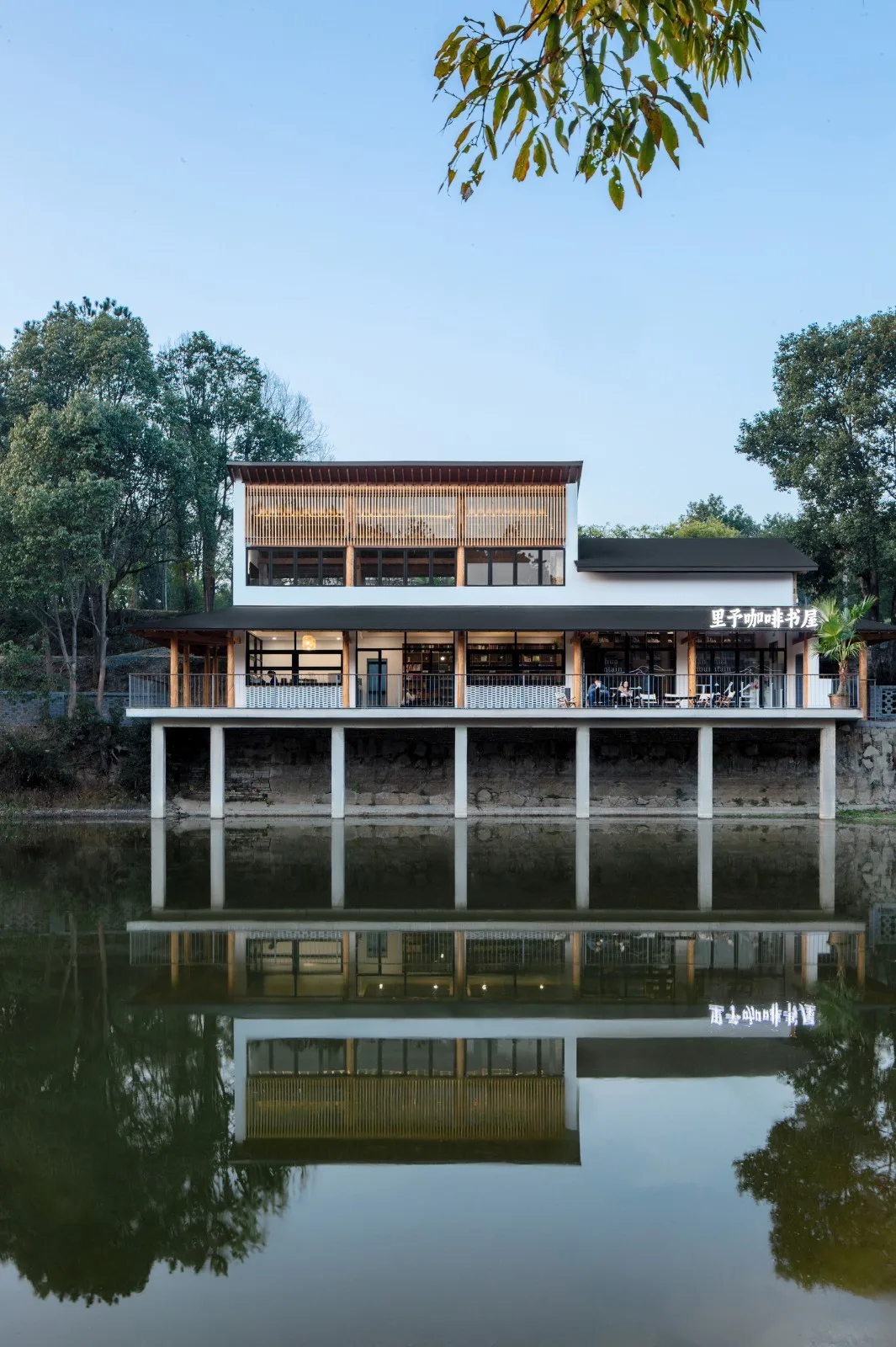 BIM Architecture | Dashali Rural Coffee Bookstore/Tour Building