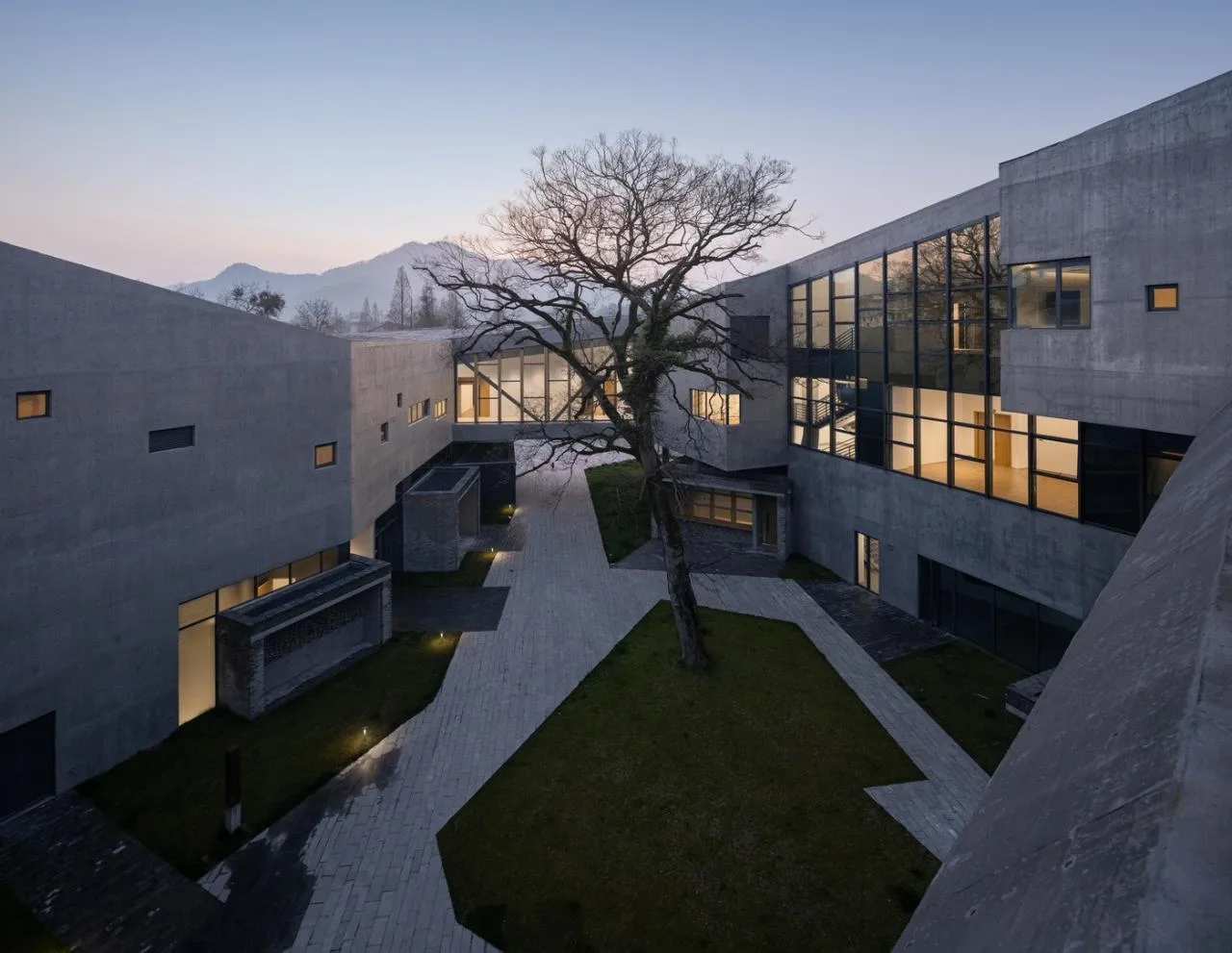 BIM Architecture | Lishui's Largest Art Complex: Guyan Painting Village Art Center/Meng Fanhao Line+Architectural Firm