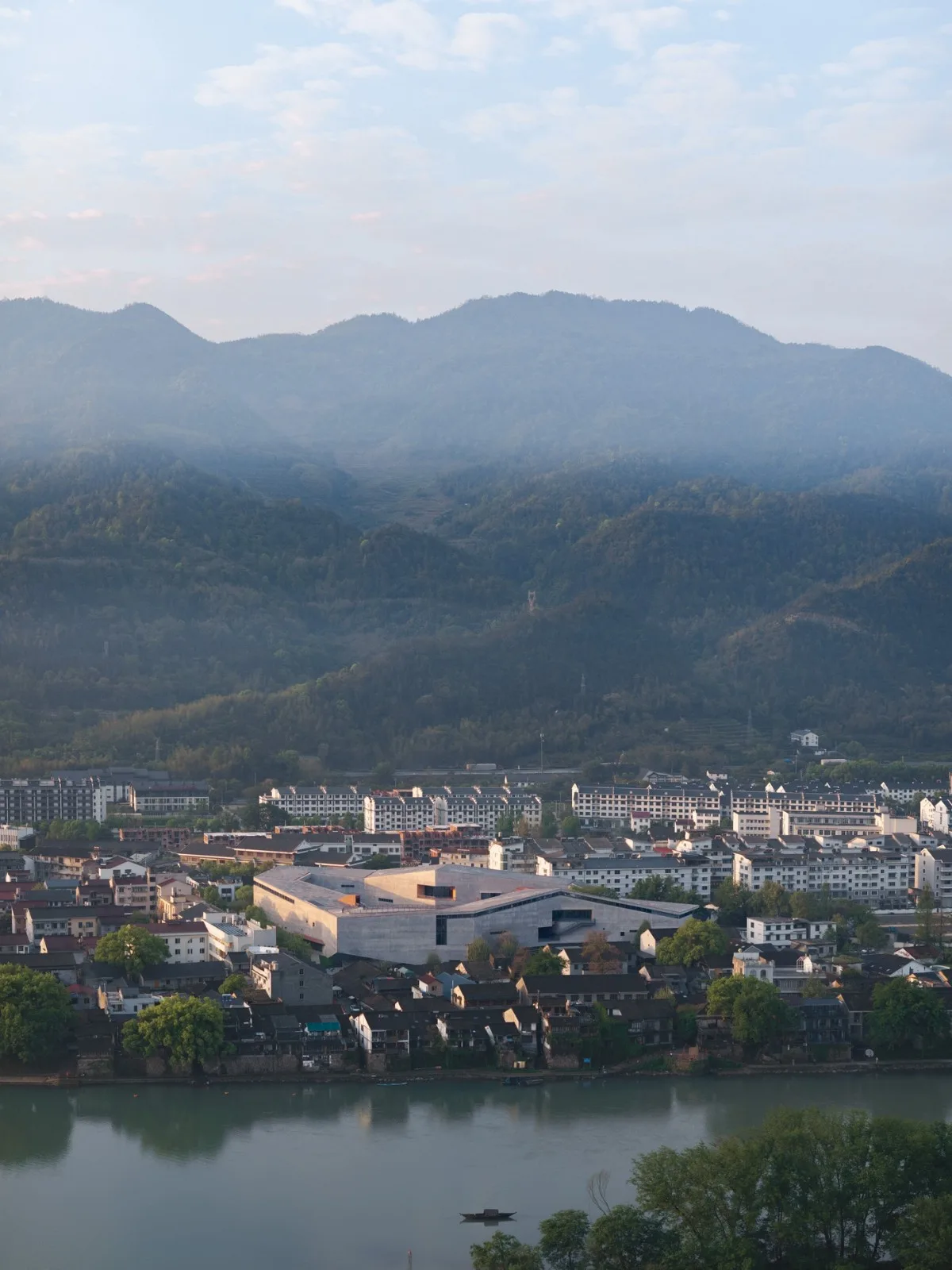 BIM Architecture | Lishui's Largest Art Complex: Guyan Painting Village Art Center/Meng Fanhao Line+Architectural Firm