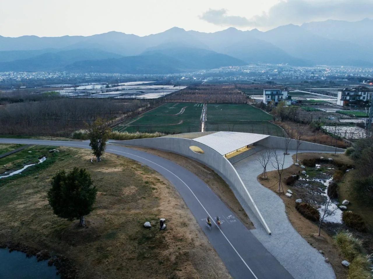 BIM Architecture | Erhai Lake Ecological Corridor Jiapeng Village Station/Zhao Yang Architecture Studio