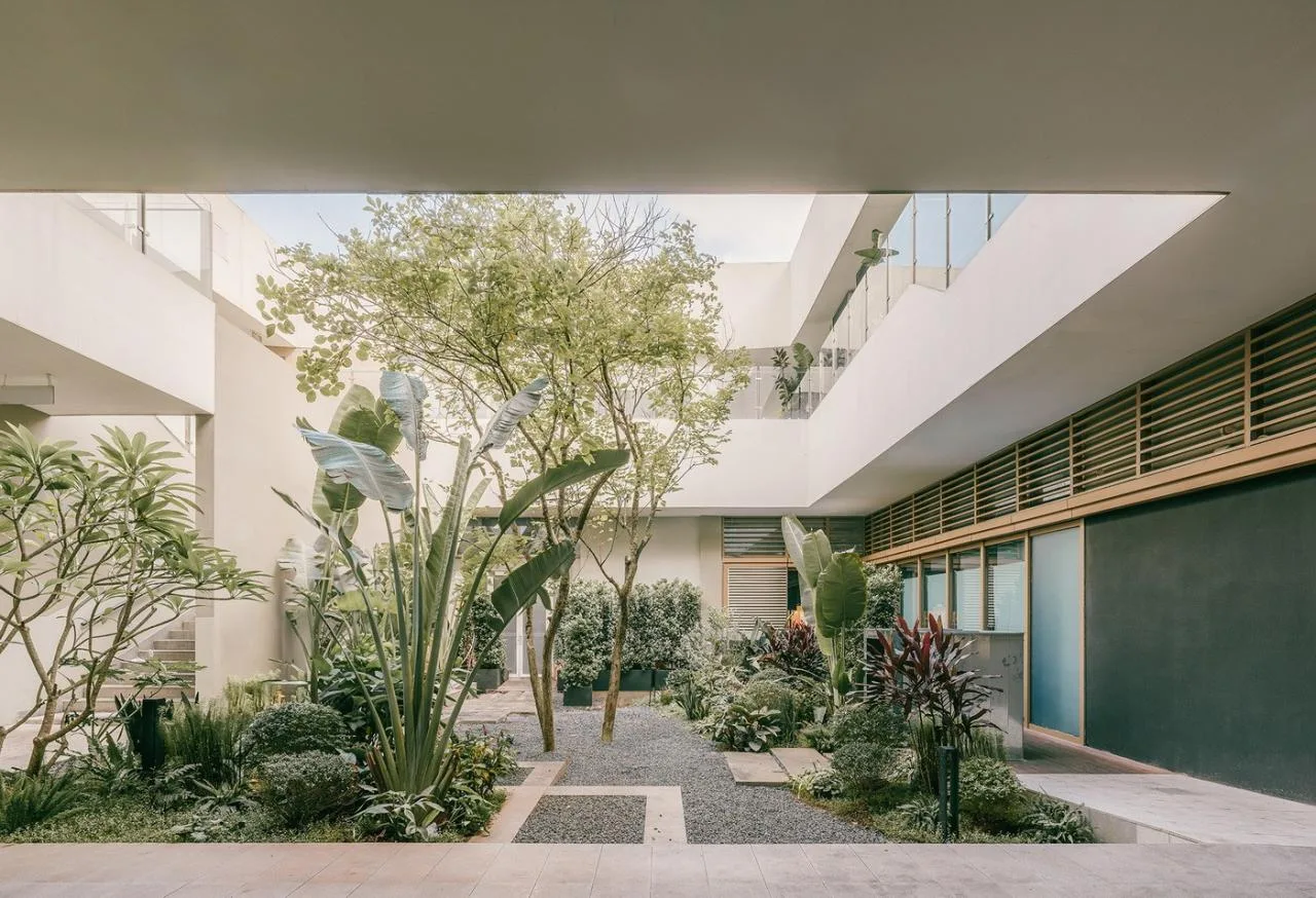 BIM Architecture | Century Cape Commercial Street/Large Material Building