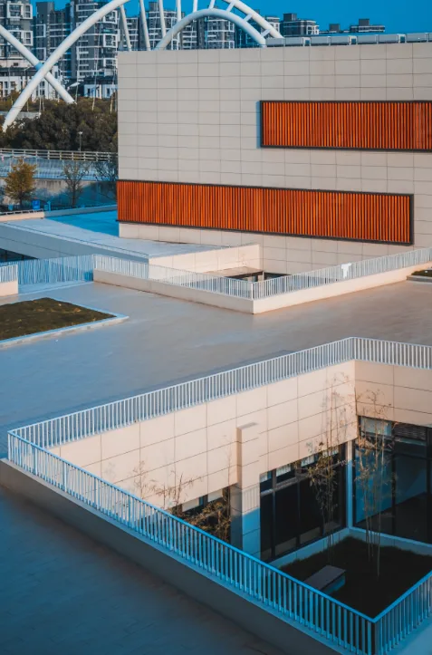 BIM Architecture | Here and Now: High Density Campus Practice for Classroom Teaching - Qingpu Lansheng Siyuan Middle School/Chuanglin Zebai