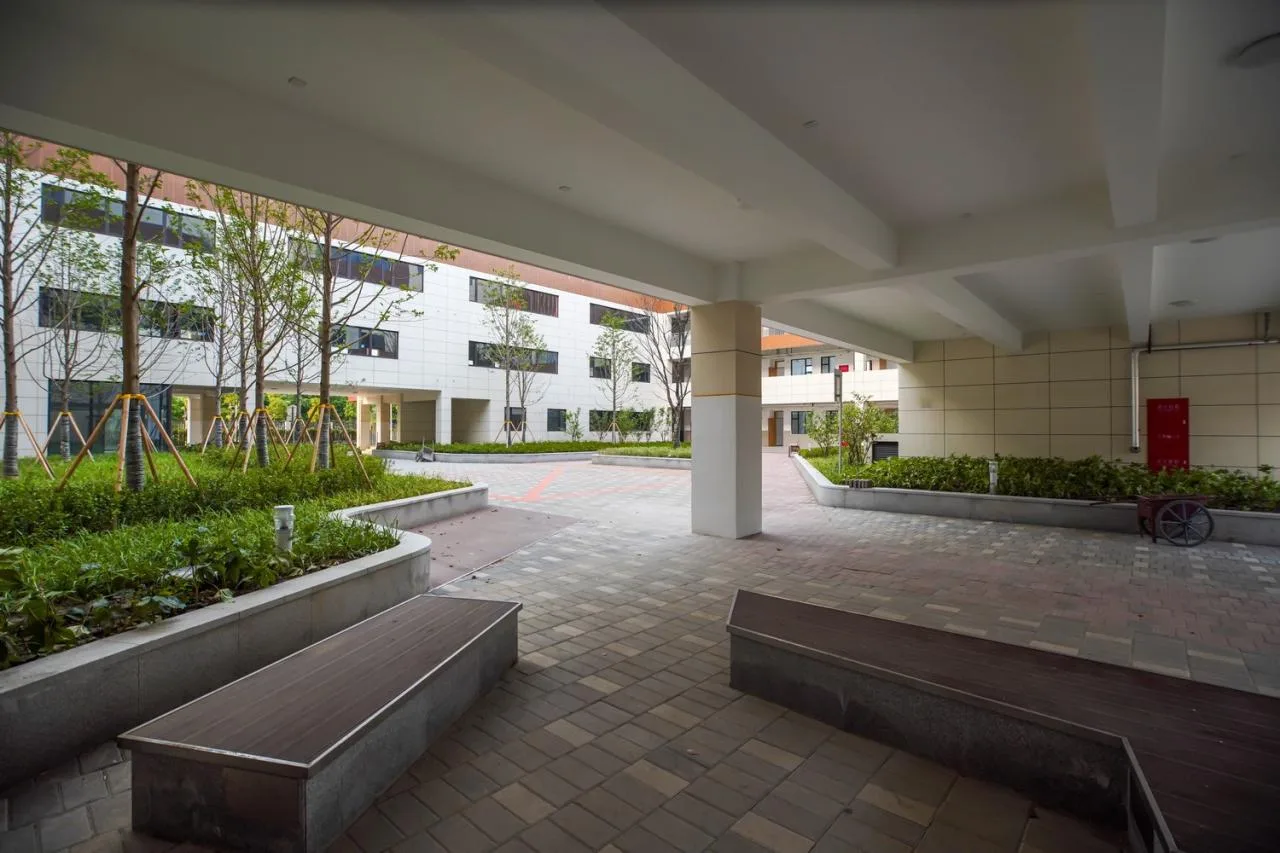 BIM Architecture | Here and Now: High Density Campus Practice for Classroom Teaching - Qingpu Lansheng Siyuan Middle School/Chuanglin Zebai