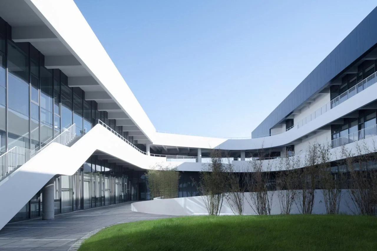BIM Architecture | PolyGram Asia Pacific Production and R&D Headquarters/Chiasmus Partners