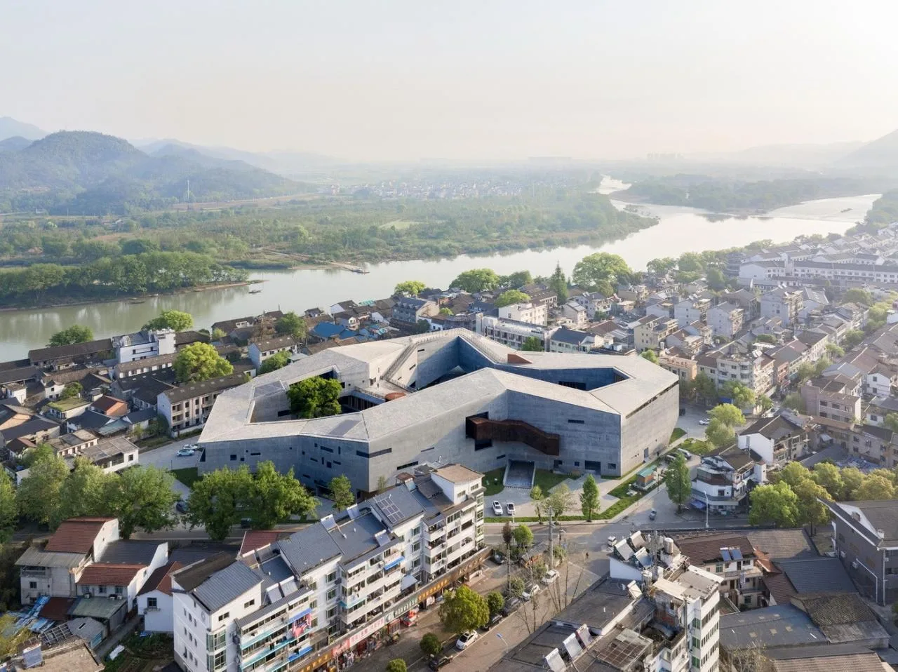 BIM Architecture | Lishui's Largest Art Complex: Guyan Painting Village Art Center/Meng Fanhao Line+Architectural Firm