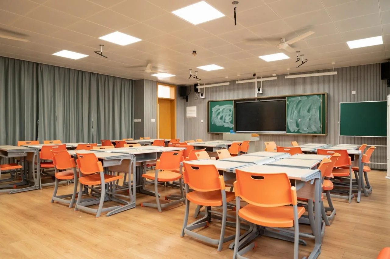 BIM Architecture | Here and Now: High Density Campus Practice for Classroom Teaching - Qingpu Lansheng Siyuan Middle School/Chuanglin Zebai