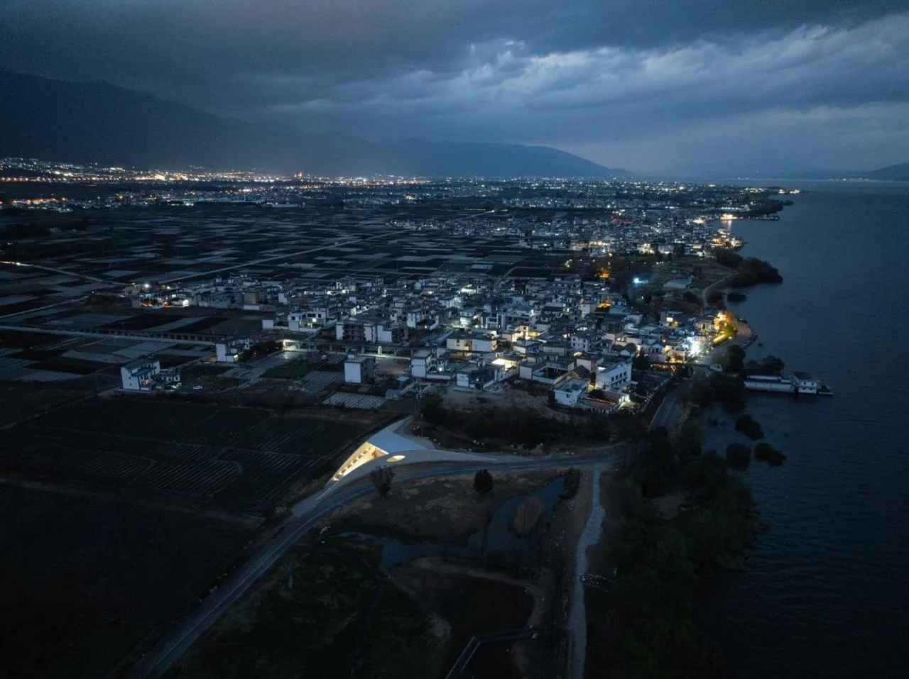 BIM Architecture | Erhai Lake Ecological Corridor Jiapeng Village Station/Zhao Yang Architecture Studio