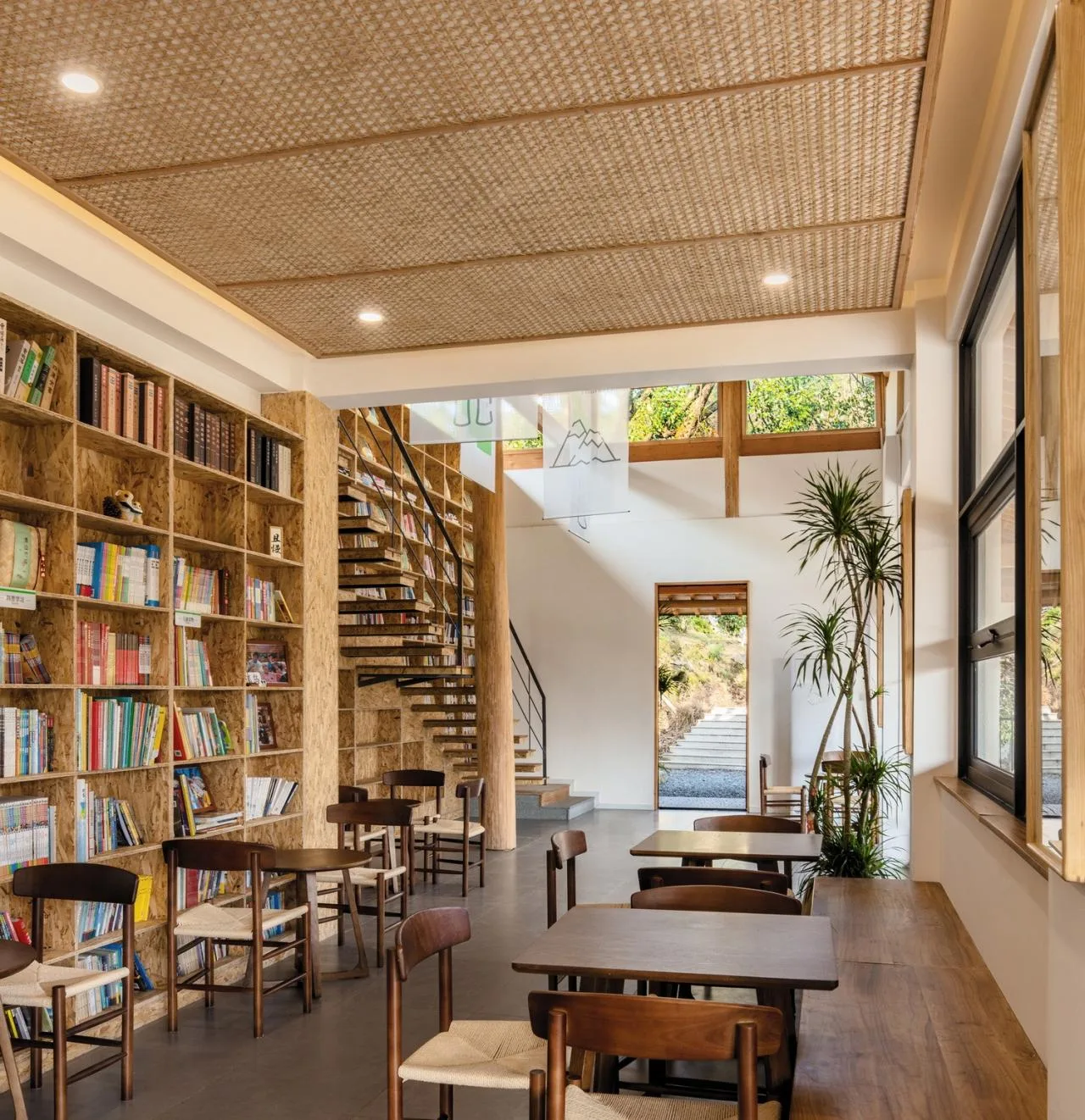 BIM Architecture | Dashali Rural Coffee Bookstore/Tour Building