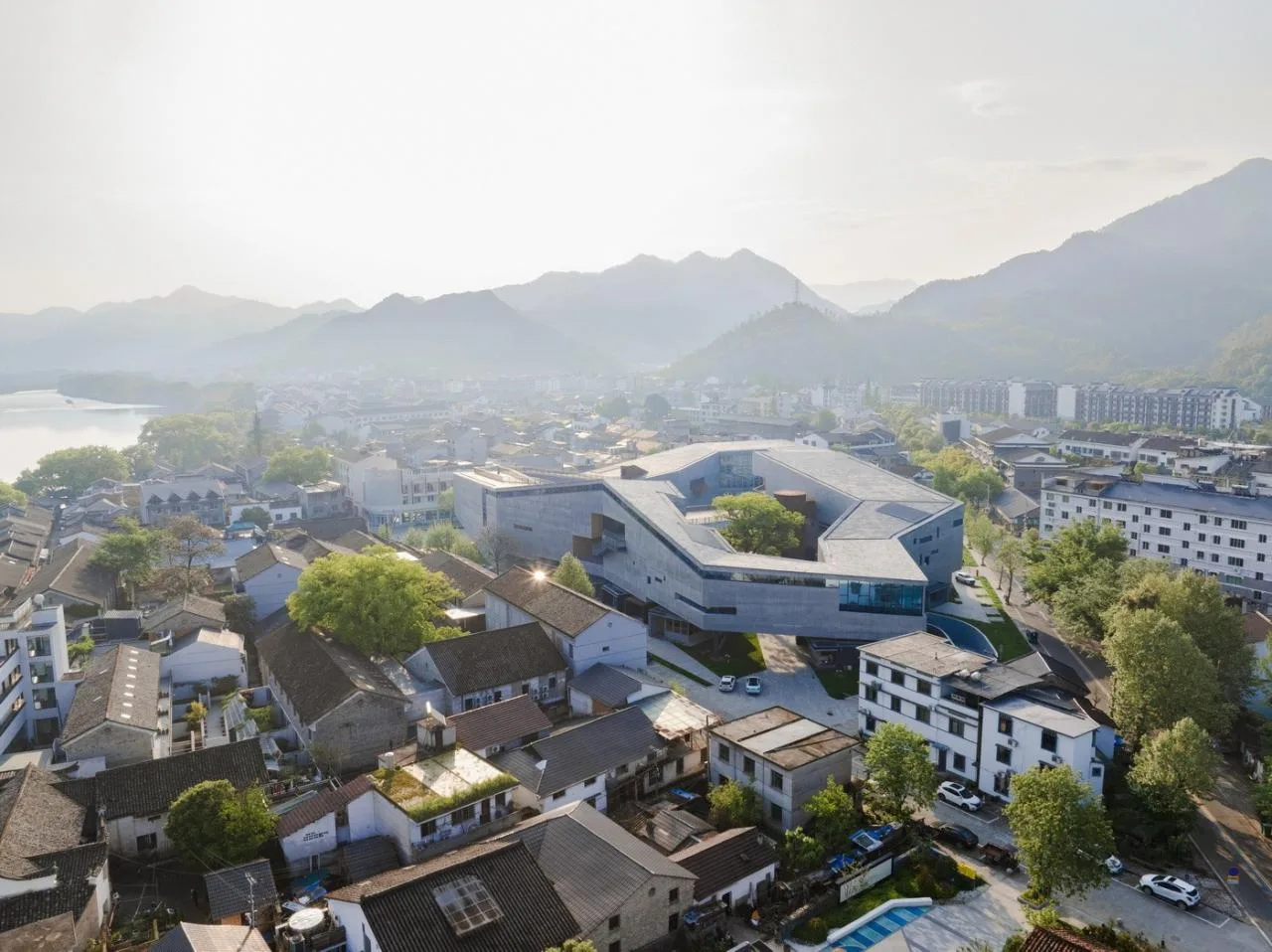 BIM Architecture | Lishui's Largest Art Complex: Guyan Painting Village Art Center/Meng Fanhao Line+Architectural Firm