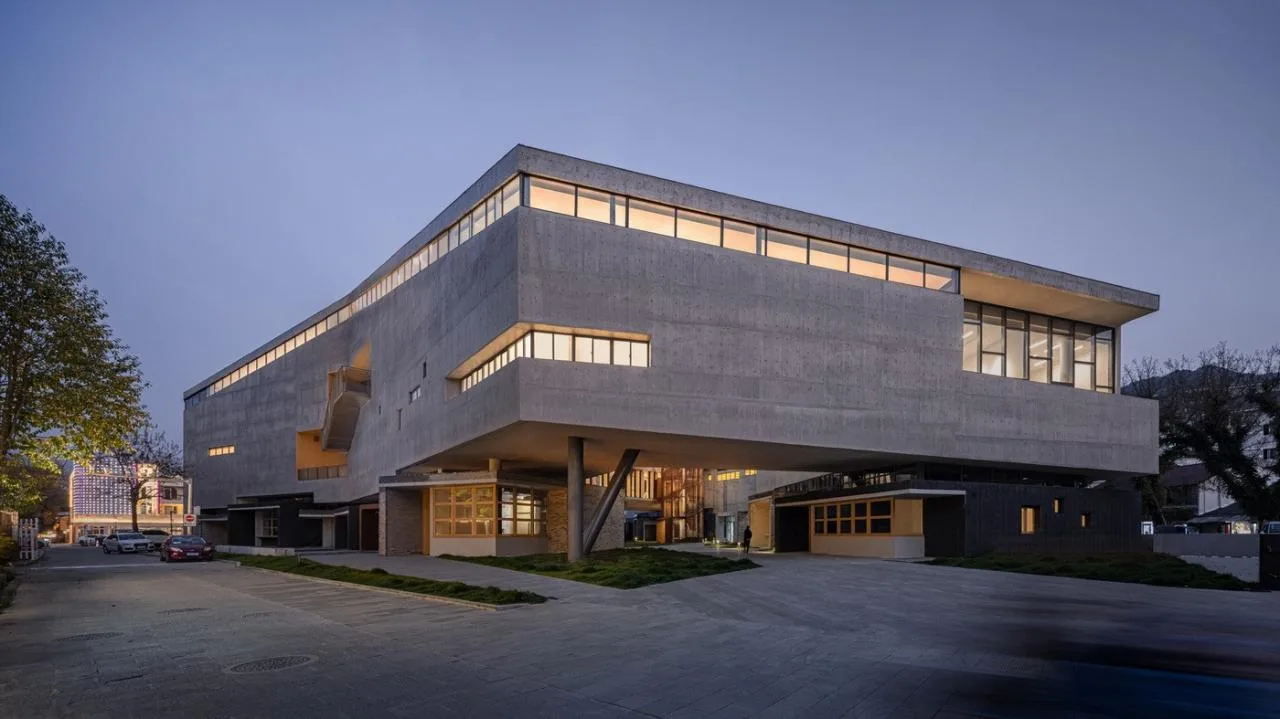 BIM Architecture | Lishui's Largest Art Complex: Guyan Painting Village Art Center/Meng Fanhao Line+Architectural Firm