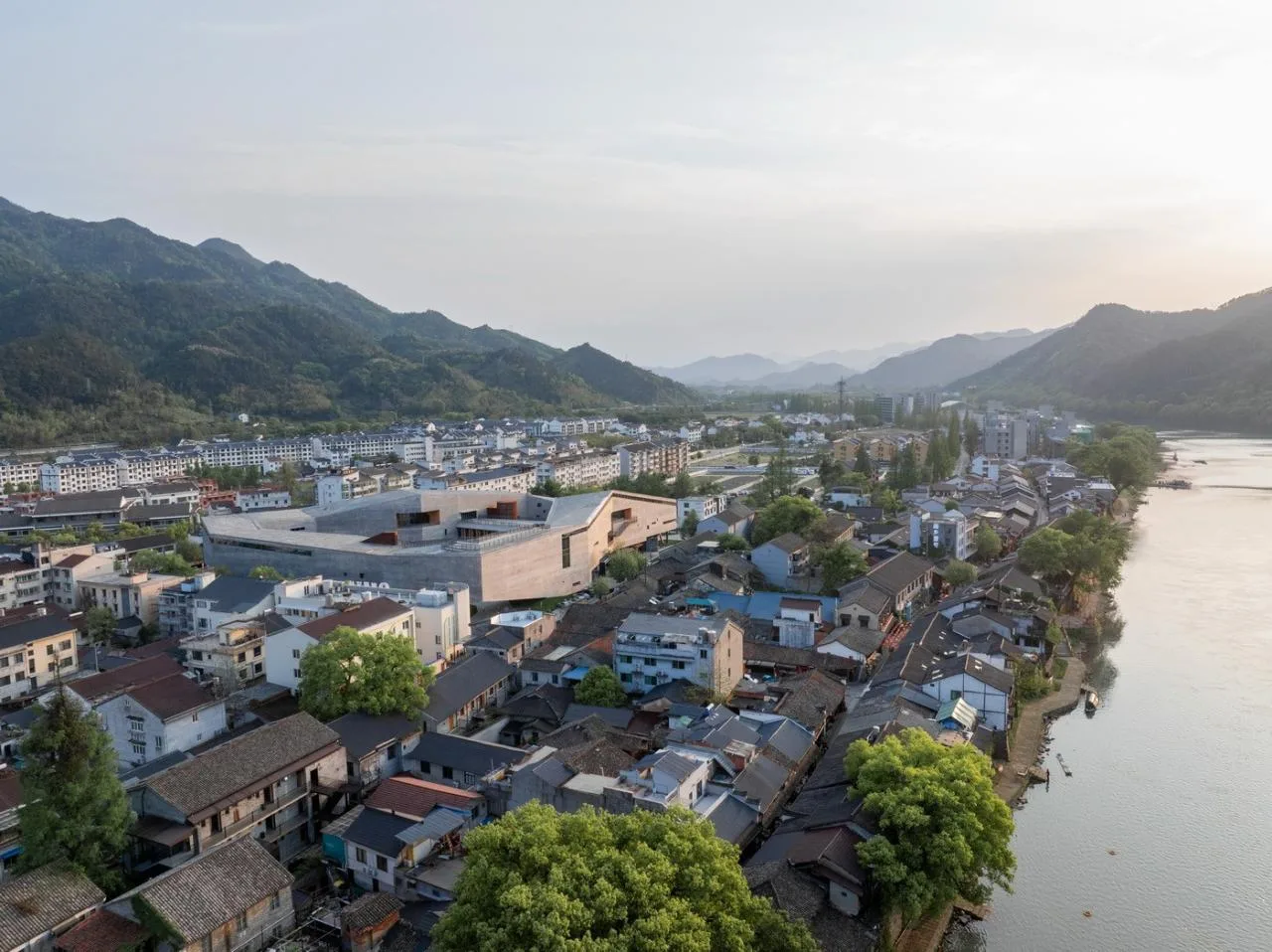 BIM Architecture | Lishui's Largest Art Complex: Guyan Painting Village Art Center/Meng Fanhao Line+Architectural Firm