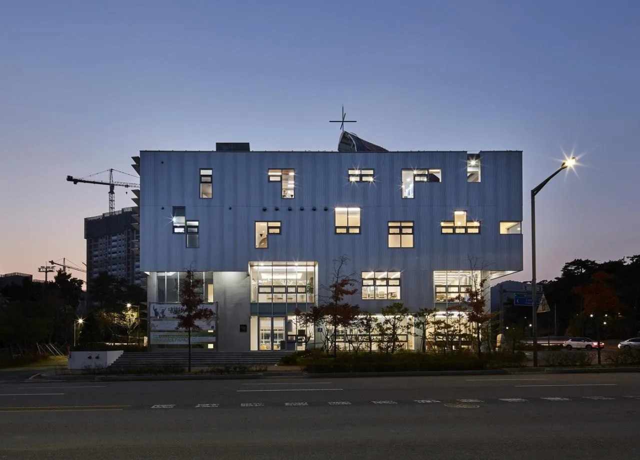 BIM Architecture | Ennori Church on Yongzong Island/shinslab Architecture