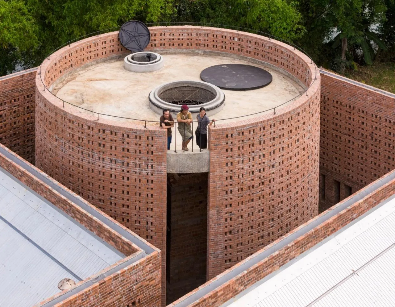 BIM Architecture | Terracotta Warriors Studio/Tropical Space