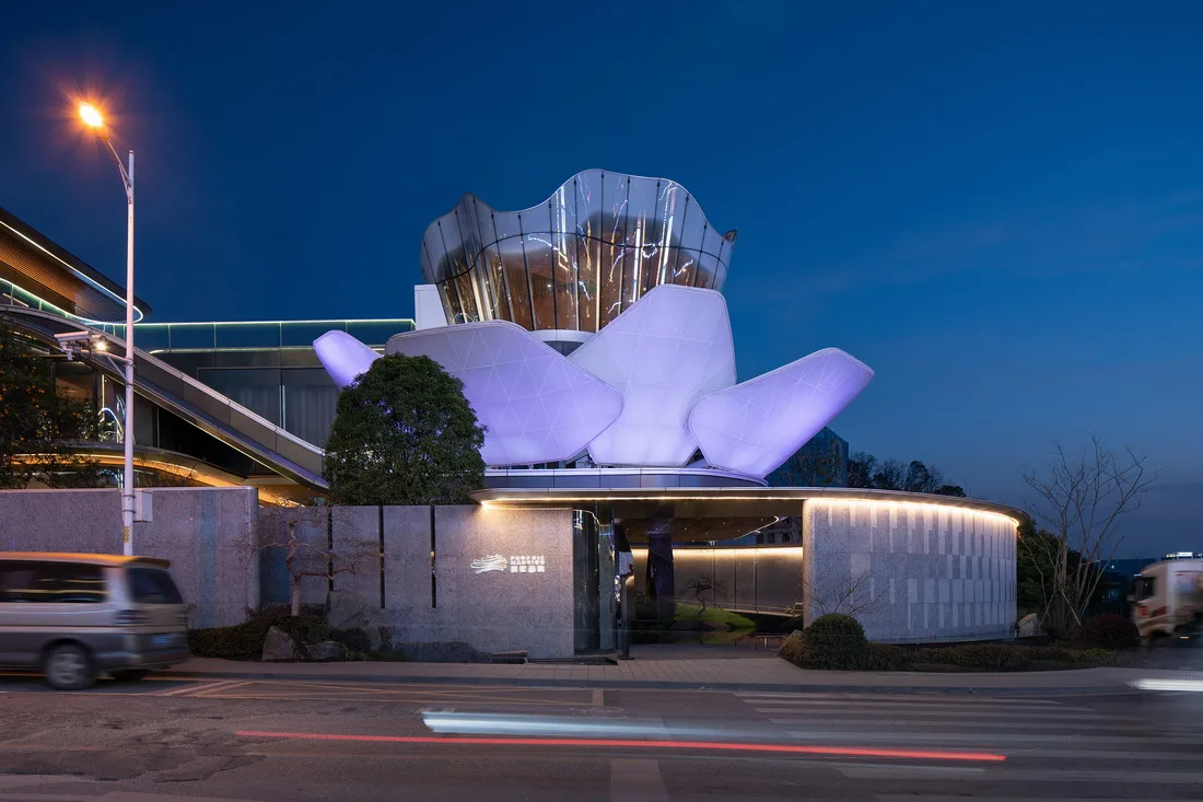 BIM Architecture | Dynamic Architecture with Integrated Mobility: Changsha's 'Eye of the Xiangjiang River' / Zhu Peidong Line+Architecture Firm