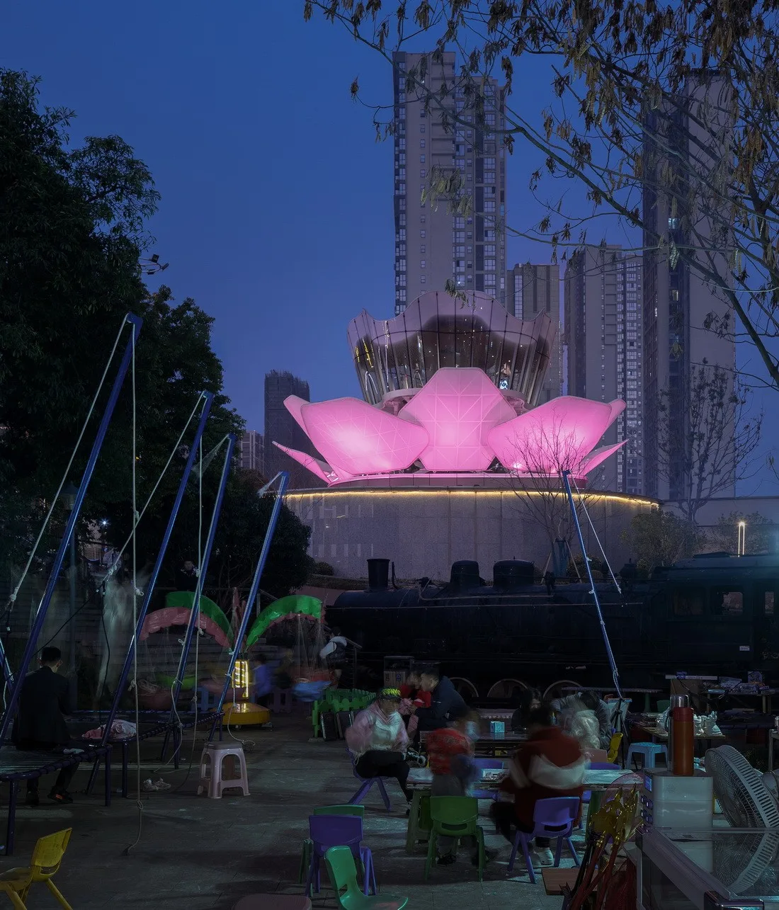 BIM Architecture | Dynamic Architecture with Integrated Mobility: Changsha's 'Eye of the Xiangjiang River' / Zhu Peidong Line+Architecture Firm