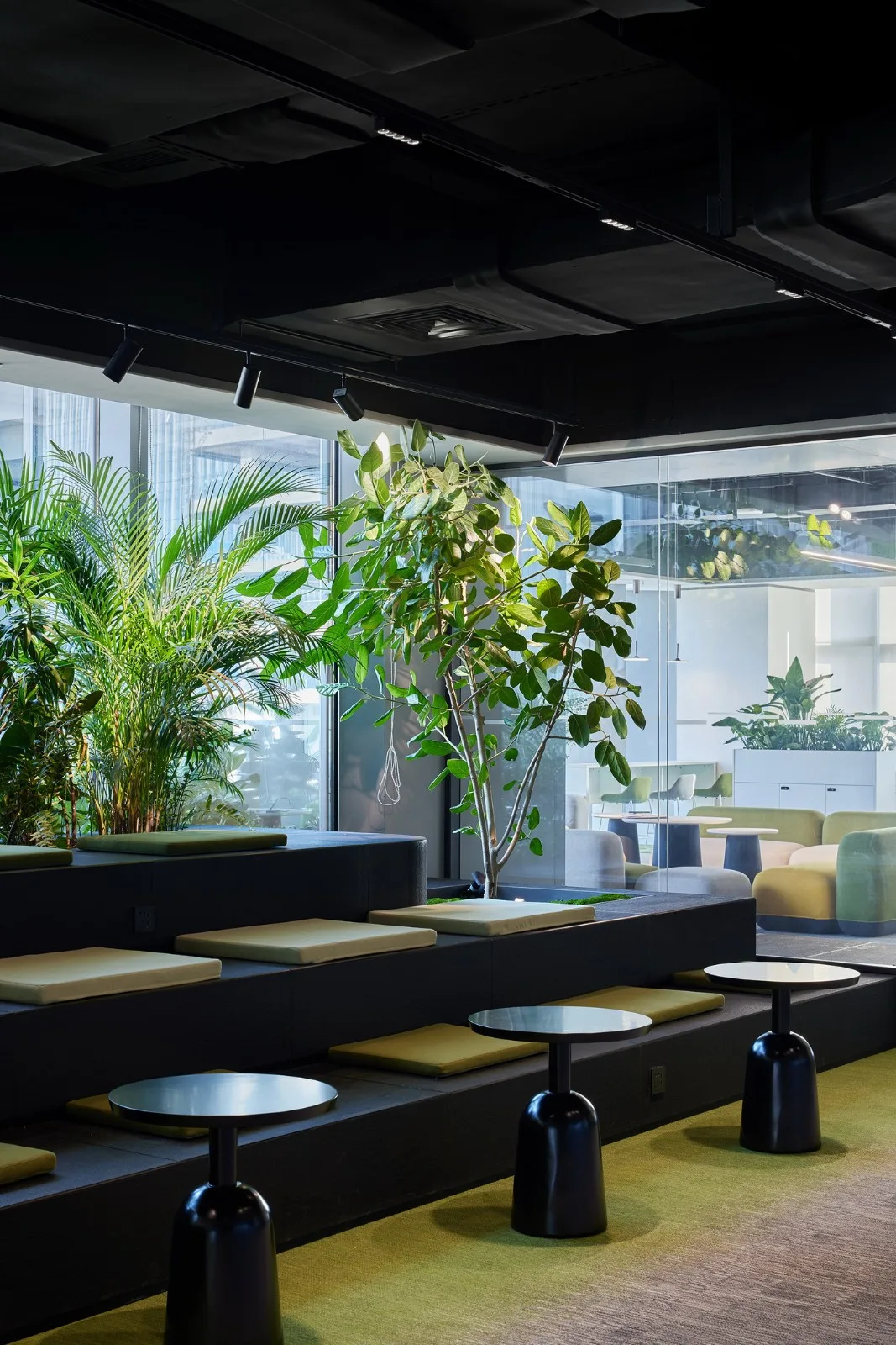 BIM Architecture | T33 Full time Center: Future Imagination and Expression of Human, Nature, and Technology/Aedas Architectural Design Firm