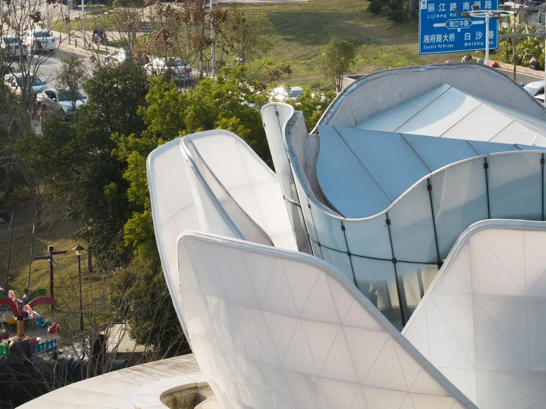 BIM Architecture | Dynamic Architecture with Integrated Mobility: Changsha's 'Eye of the Xiangjiang River' / Zhu Peidong Line+Architecture Firm