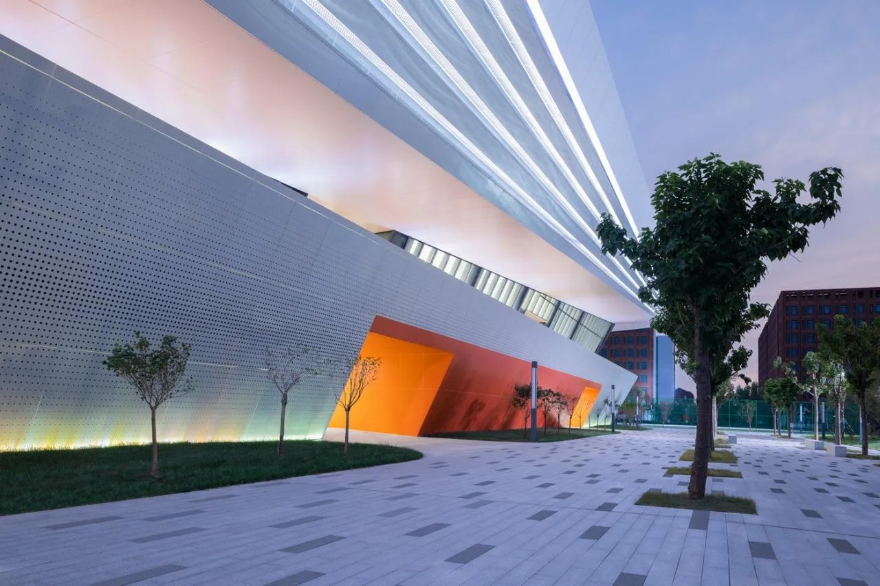 BIM Architecture | White Egrets Fly Together Wetland Exhibition Wings: Bohai University Sports Center/Chinese Academy of Sciences Architectural Design and Research Institute Co., Ltd