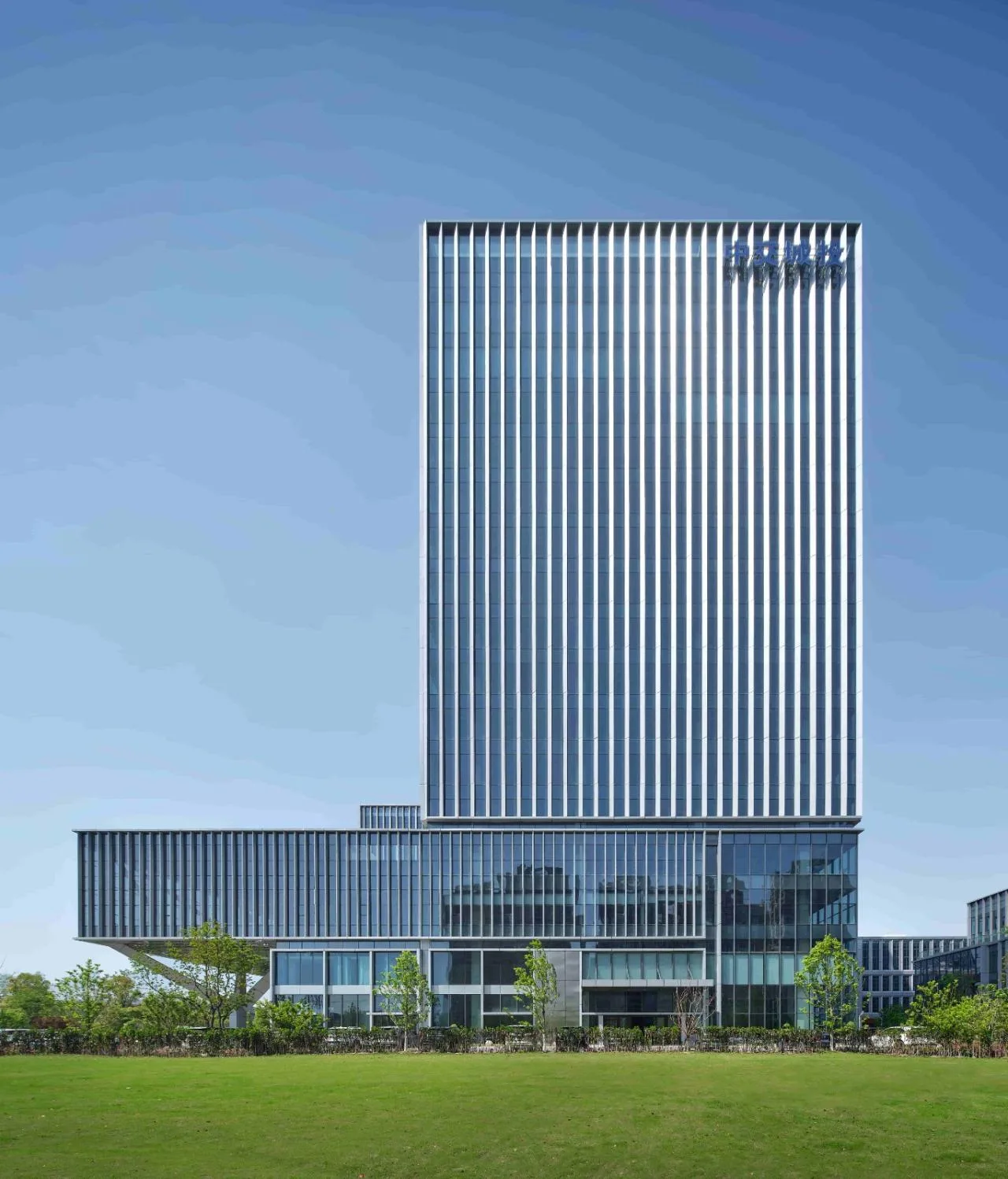 BIM Architecture | CCCC Yili Sci Tech Innovation Cloud Corridor/FTA Architectural Design Firm