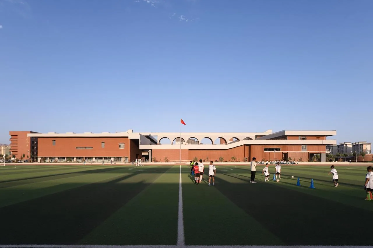 BIM Architecture | Huashan Middle School Boguqi Campus/Rong Chaohui Studio