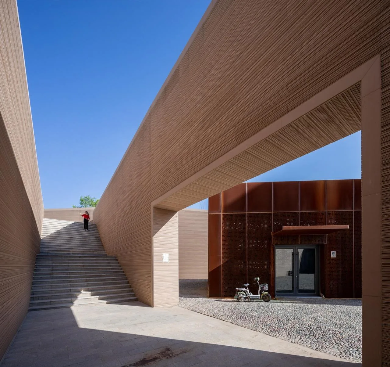 BIM Architecture | Haidong City Urban Planning Exhibition Hall/China Academy of Architectural Design - Pinzhu Design Studio