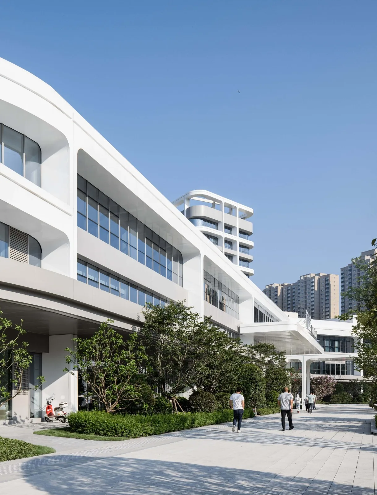 BIM Architecture | Hospital oriented: A Warm White Castle - Ankang High tech Hospital/UUA Architectural Firm