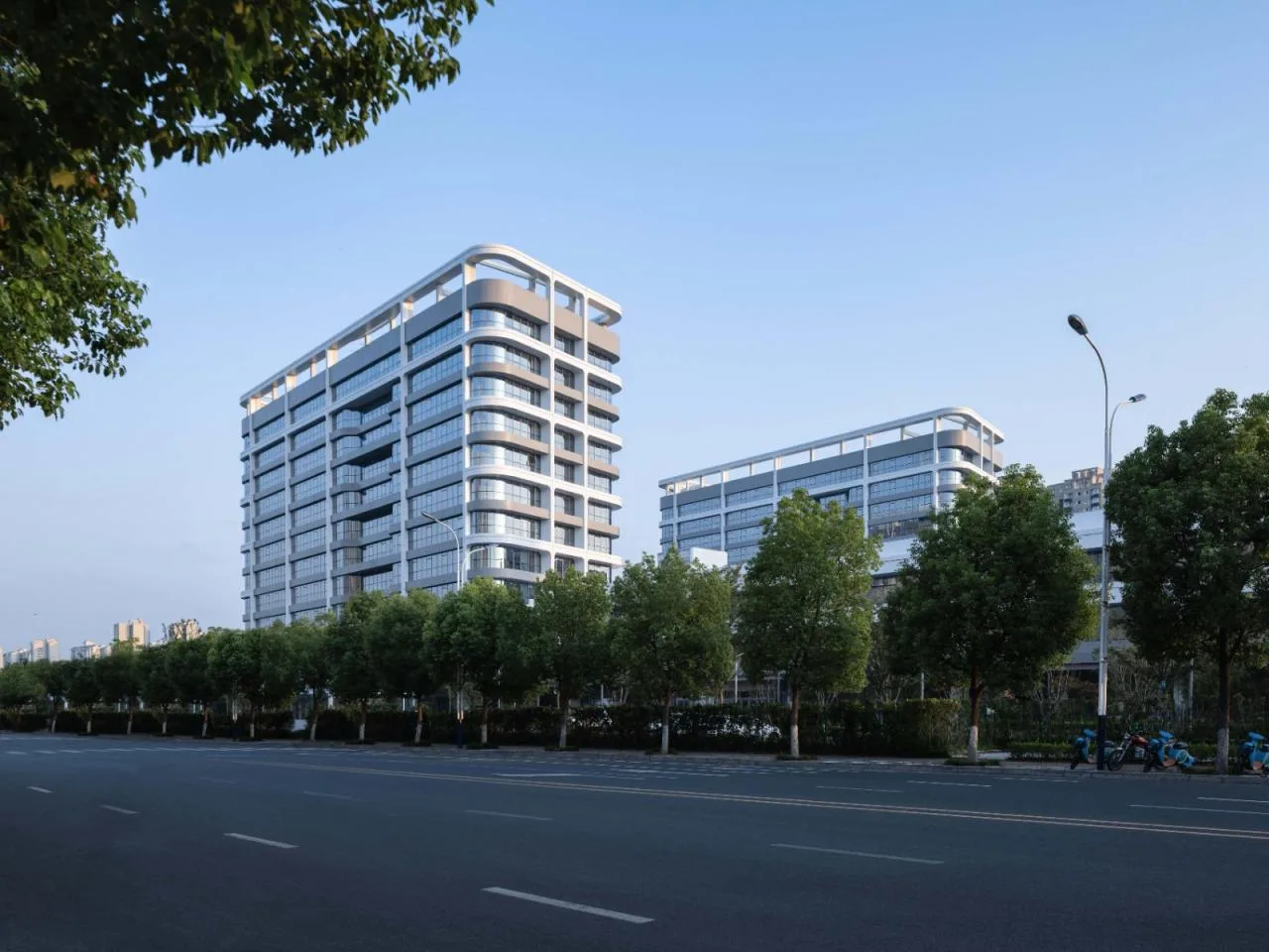 BIM Architecture | Hospital oriented: A Warm White Castle - Ankang High tech Hospital/UUA Architectural Firm