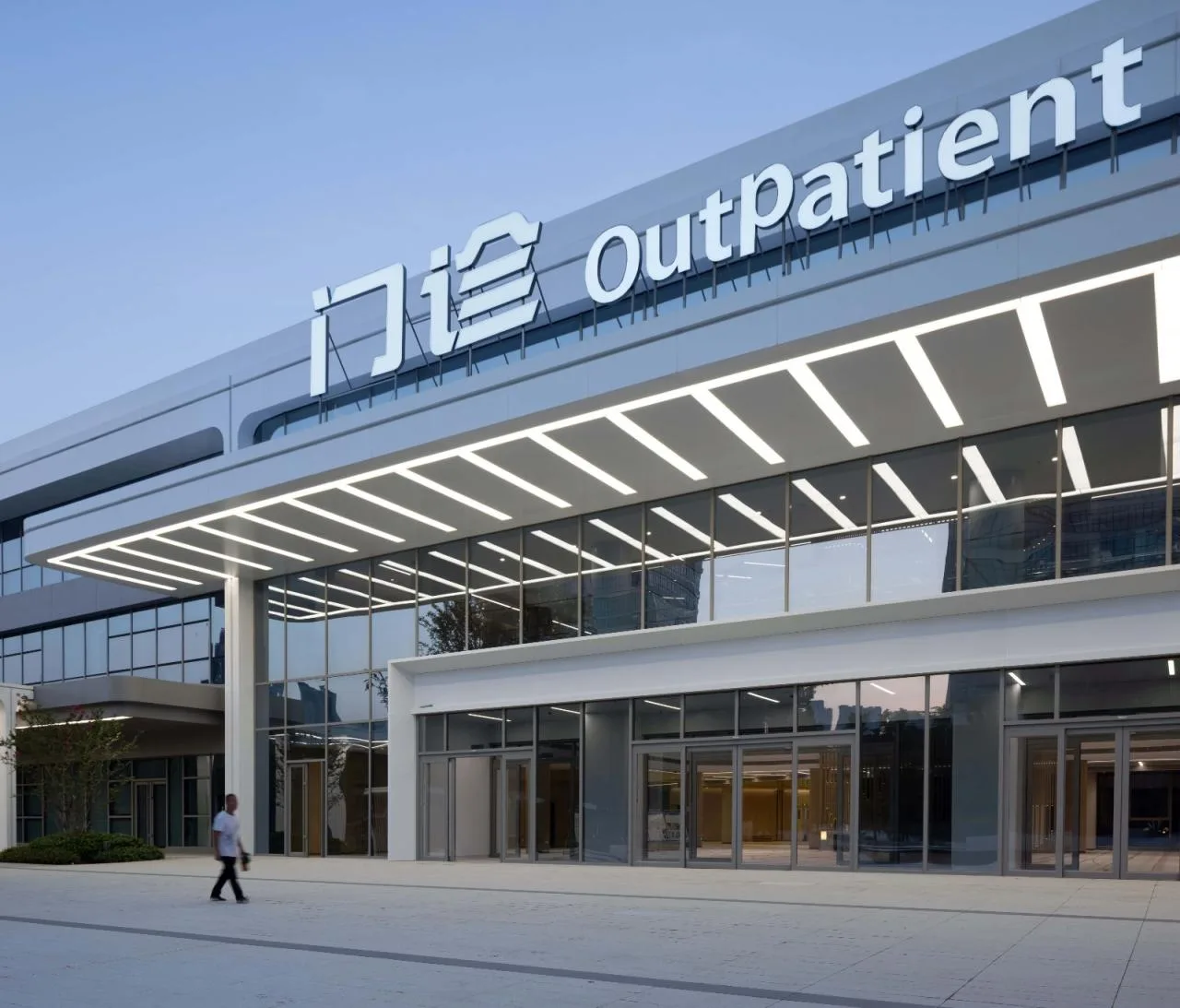BIM Architecture | Hospital oriented: A Warm White Castle - Ankang High tech Hospital/UUA Architectural Firm