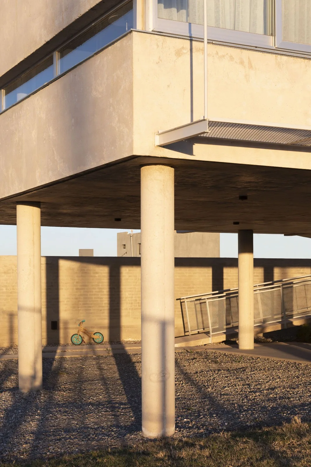 BIM Architecture | Residential Buildings Between Columns/Esteras Perrote