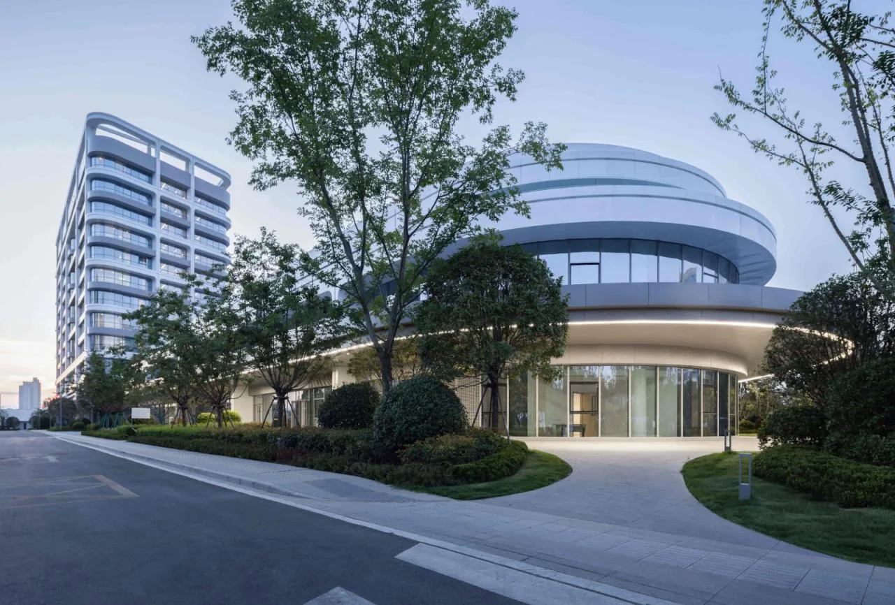 BIM Architecture | Hospital oriented: A Warm White Castle - Ankang High tech Hospital/UUA Architectural Firm