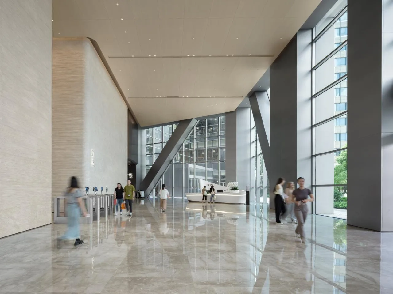 BIM Architecture | Creating a 'Vertical Urban Oasis' in the Center of Shanghai: LuOne Kaide Jingcui Plaza/Safdi Architecture Firm