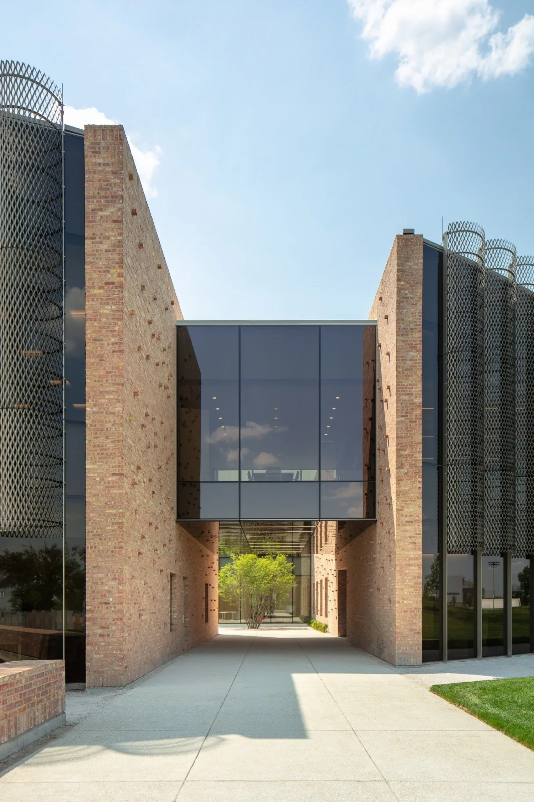 BIM Architecture | Chicago Park Area Headquarters and Gymnasium/John Ronan Architects