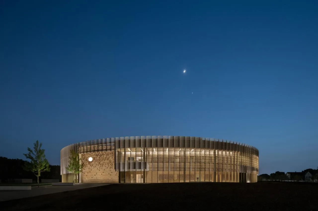 BIM Architecture | Chicago Park Area Headquarters and Gymnasium/John Ronan Architects