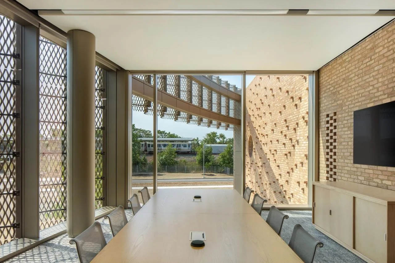 BIM Architecture | Chicago Park Area Headquarters and Gymnasium/John Ronan Architects