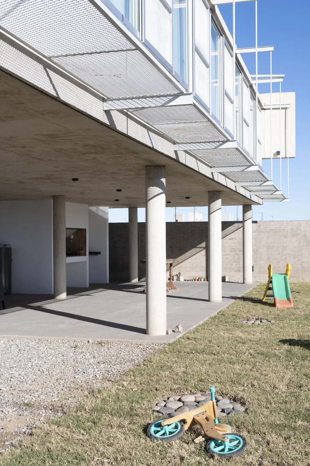 BIM Architecture | Residential Buildings Between Columns/Esteras Perrote