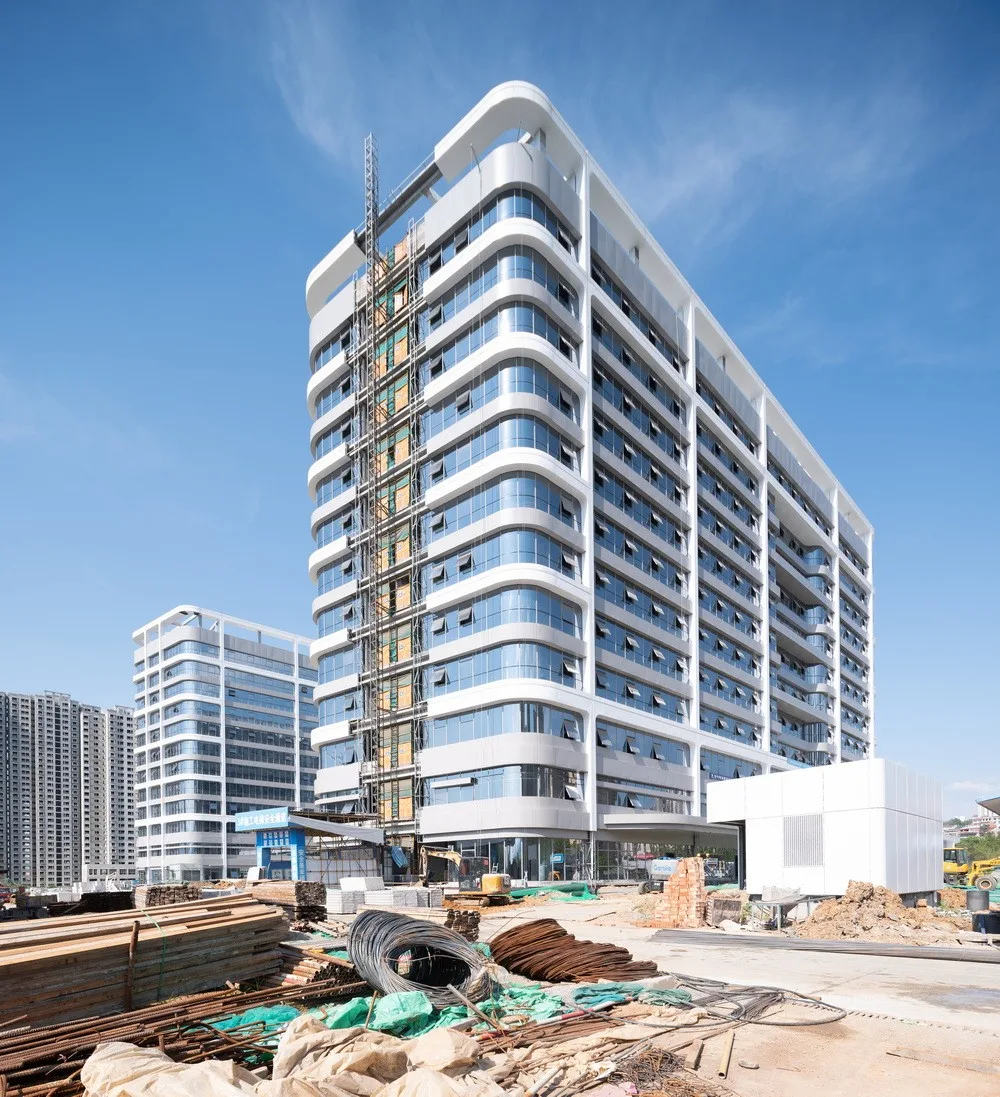 BIM Architecture | Hospital oriented: A Warm White Castle - Ankang High tech Hospital/UUA Architectural Firm